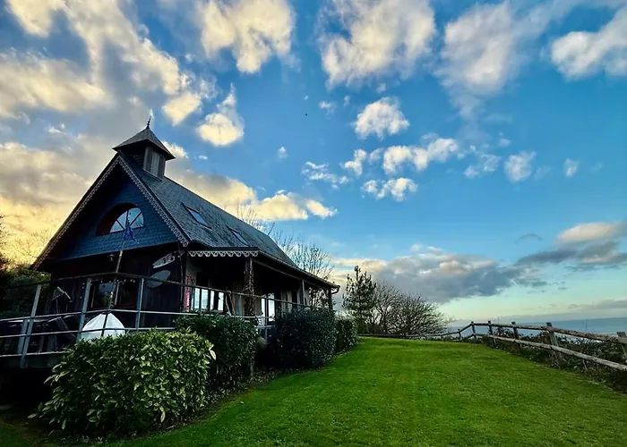 La Sauvagine Les Pieds Dans L'eau Cricquebœuf