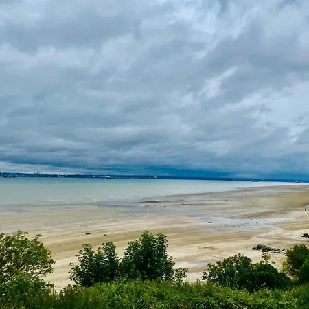 La Sauvagine Les Pieds Dans L'eau * Cricquebœuf