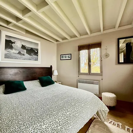 La Sauvagine Les Pieds Dans L'eau Cricquebœuf