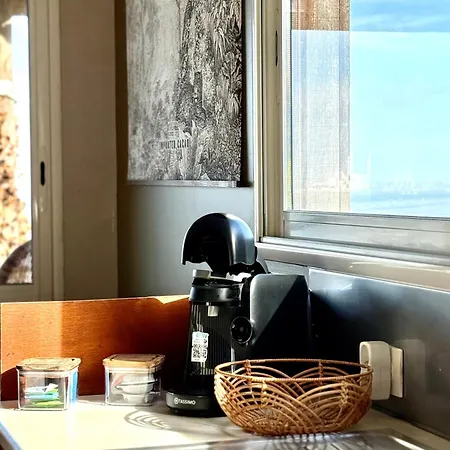 La Sauvagine Les Pieds Dans L'eau * Cricqueboeuf