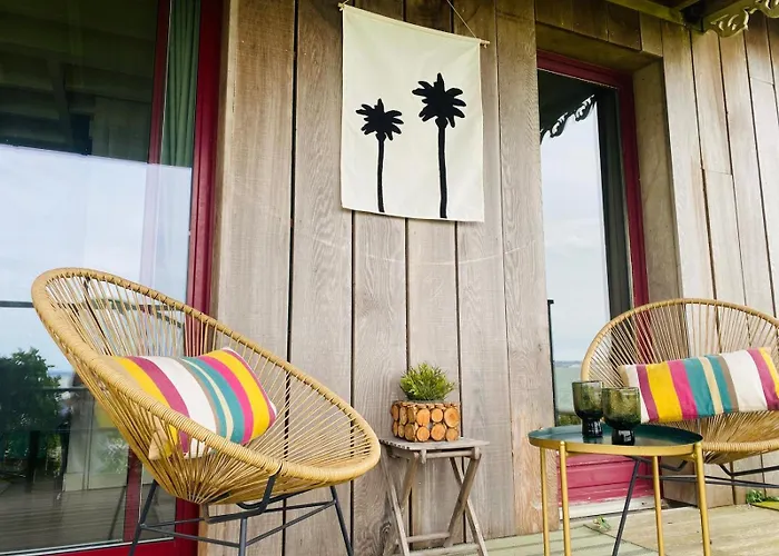 La Sauvagine Les Pieds Dans L'eau * Cricquebœuf