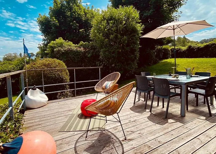 La Sauvagine Les Pieds Dans L'eau * Cricquebœuf