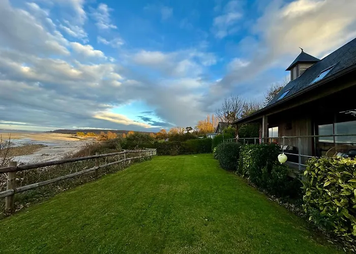 La Sauvagine Les Pieds Dans L'eau