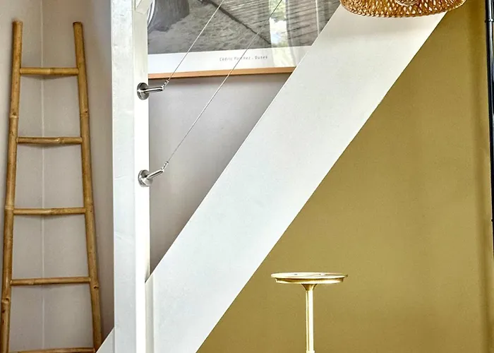 La Sauvagine Les Pieds Dans L'eau Cricqueboeuf