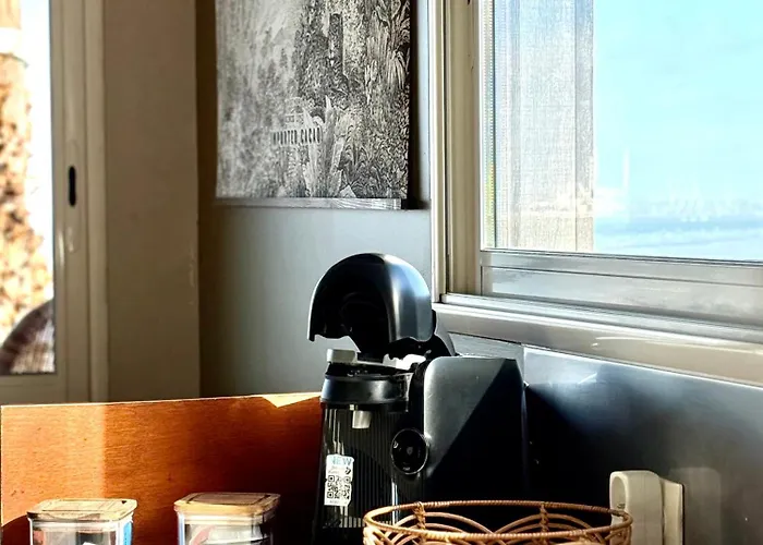 La Sauvagine Les Pieds Dans L'eau * Cricqueboeuf